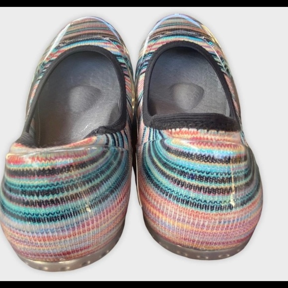 Ja Vie Comfy Jelly Knit Ballet Flats in Fiesta Stripe Print size 40 - Picture 2 of 7